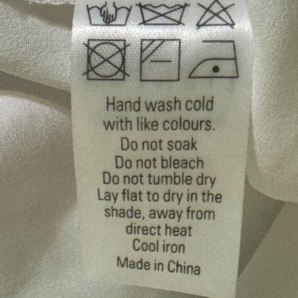 Lioness Tongue Tied Crop Top White Sheen Short Sleeve Small - Picture 6 of 8